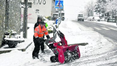 Photo of Ríos desbordados, 70 carreteras cortadas y grandes nevadas en España