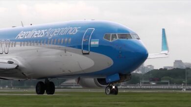 Photo of Paro en aeropuertos: por reclamos paritarios, hay vuelos cancelados y pasajeros afectados