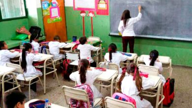 Photo of Conflicto docente: el Gobierno evalúa declarar a la Educación como servicio esencial