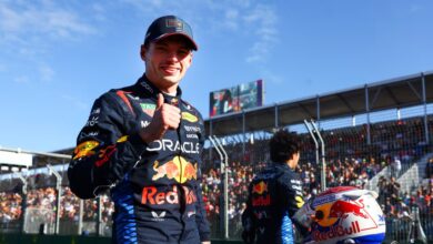 Photo of Max Verstappen marcó la pole, Carlos Sainz largará segundo y Checo Pérez fue sancionado en el Gran Premio de Australia