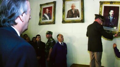 Photo of Se cumplen 20 años del día que Néstor Kirchner hizo bajar el cuadro de Videla