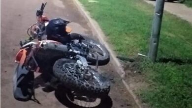 Photo of Un joven motociclista murió al impactar contra un poste de luz en el interior de Córdoba