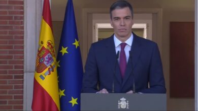 Photo of Tras días de «reflexión», Pedro Sánchez sigue como Presidente de España