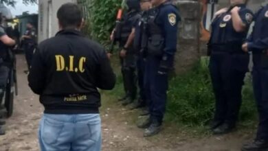 Photo of Córdoba: detienen a una pareja y un menor por un robo a mano armada en Cosquín