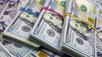 Photo of El dólar blue cayó $60 pero terminó la semana con una suba de $100
