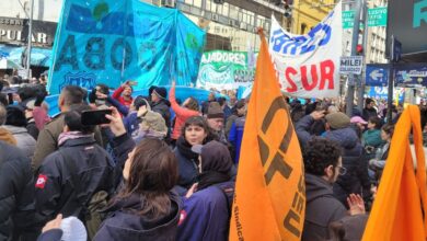 Photo of Visita de Milei a Córdoba: protesta multitudinaria en pleno centro de gremios y organizaciones sociales