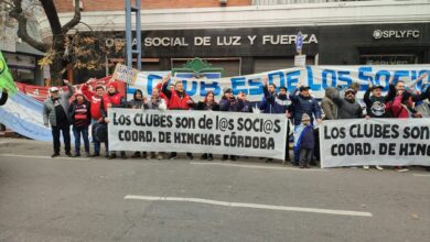 Photo of Hinchas de clubes de Córdoba se manifiestan contra las S.A.D.