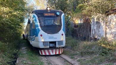 Photo of Córdoba: caminaba borracho por las vías y lo chocó el Tren de las Sierras