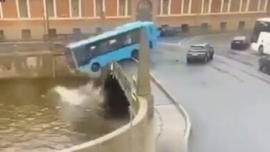 Photo of VIDEO: estremecedoras imágenes de la caída de un colectivo a un río
