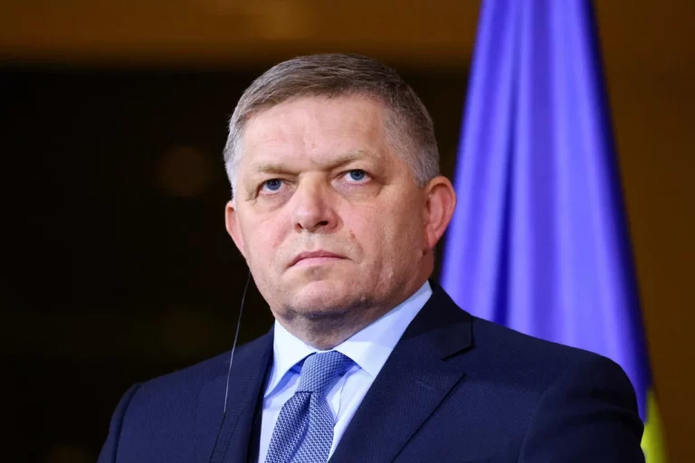 Photo of El primer ministro de Eslovaquia fue operado y se encuentra «muy grave»