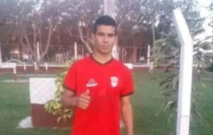 Photo of Tragedia en el fútbol de Corrientes: murió un jugador tras chocar contra un muro en pleno partido