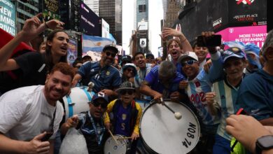 Photo of Una marea celeste y blanca en el banderazo argentino en Times Square