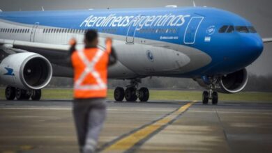 Photo of Aeronáuticos lanzaron paros intermitentes durante junio y afectarán los vuelos