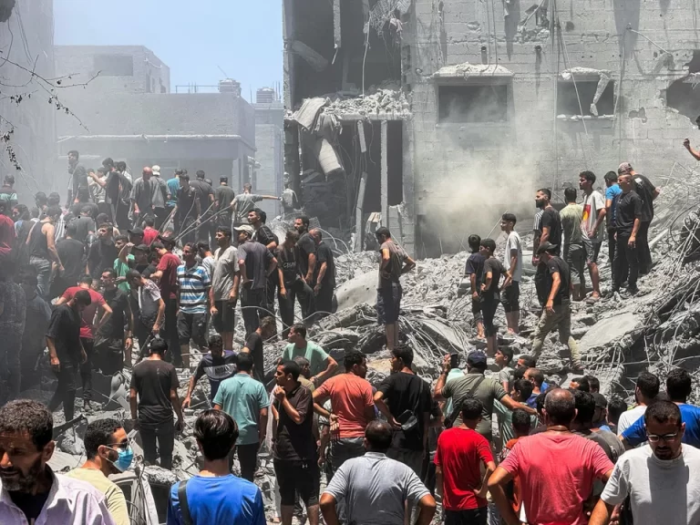 Photo of Al menos 42 muertos por un nuevo bombardeo israelí sobre la ciudad de Gaza