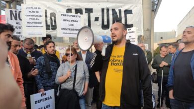 Photo of En fotos: figuras políticas, audiencia y trabajadores apoyan el reclamo por los SRT