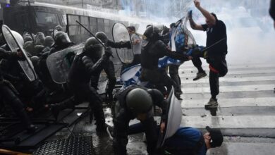 Photo of Llaryora y Schiaretti repudiaron la violencia en los alrededores del Congreso