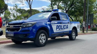 Photo of Robó a un vehículo en plena calle y fue aprehendido mientras huía por los techos