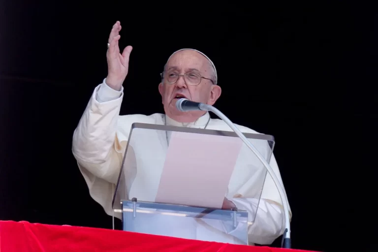 Photo of El Papa repitió un agravio a los homosexuales en una reunión a puerta cerrada