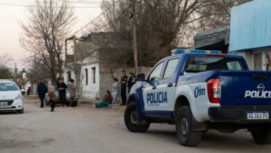 Photo of Investigan un parricidio en Río Cuarto: mató al padre de dos balazos en el pecho