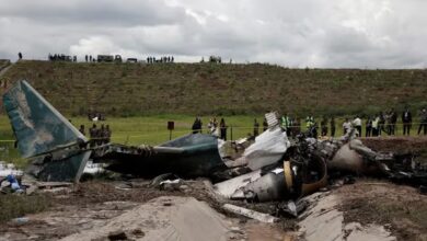 Photo of Tragedia en Nepal: se estrelló un avión con pasajeros y solo sobrevivió el piloto