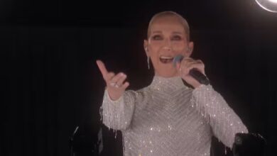 Photo of Celine Dion cantó el «Himno al amor» desde la Torre Eiffel y selló un final conmovedor