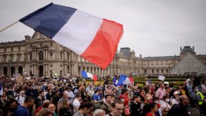 Photo of Sorpresa en Francia: la izquierda ganó las elecciones y el partido de Marine Le Pen quedó tercero