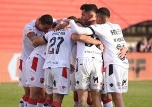 Photo of En el cierre del partido, apareció el Colo Ramírez y Newell’s se quedó con la victoria en el debut del Gallego