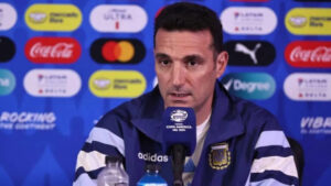 Photo of Scaloni se refirió a la suspensión: «Fue extraño y esperemos que no vuelva a pasar»