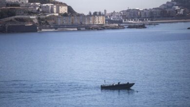 Photo of España: hicieron naufragar embarcación y persiguieron a inmigrantes en la playa