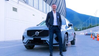 Photo of ¿Cómo es el Volvo XC60 Recharge, el auto que le regalaron a Demichelis tras su arribo a Rayados?