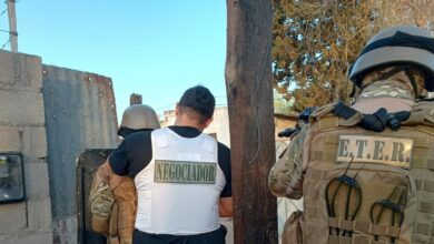 Photo of Villa María: se atrincheró en su casa y amenazó con incendiarla