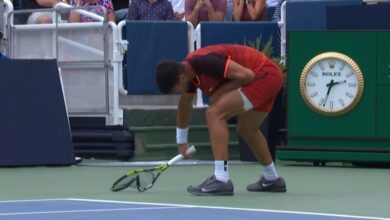 Photo of Alcaraz fue eliminado del Masters 1000 de Cincinnati ante Monfils y rompió su raqueta