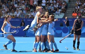 Photo of En un final infartante, Las Leonas eliminaron por penales a Alemania y pasaron a las semifinales