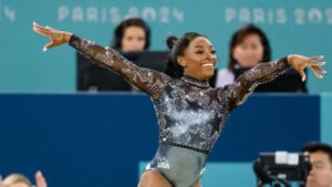 Photo of Simone Biles hizo historia y consiguió una nueva medalla dorada