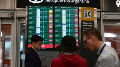 Photo of Un nuevo paro de pilotos y tripulantes afecta a más de 300 vuelos en el país