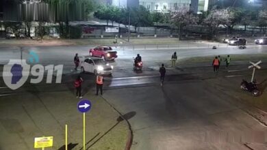 Photo of Video: motociclista terminó herido tras chocar contra una camioneta en Ciudad Universitaria