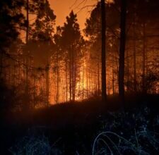 Photo of BOMBEROS VOLUNTARIOS DE LAS VARILLAS EN ACCIÓN CONTRA INCENDIOS FORESTALES EN LAS SIERRAS DE CÓRDOBA