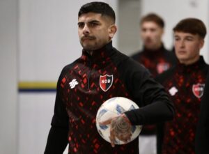 Photo of Con la vuelta de Banega, el probable equipo de Newell’s para visitar a Argentinos