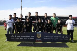 Photo of Riestra y su fortaleza: los increíbles números como local que Newell’s debe romper