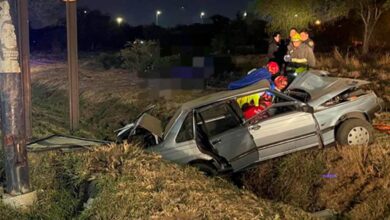 Photo of Accidente en Córdoba: perdió el control de un Fiat Duna y terminó en una zanja