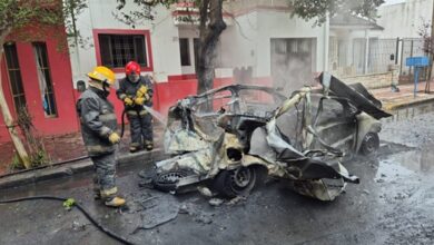 Photo of Estalló un auto en Córdoba: explotó el tubo de GNC y se convirtió en chatarra