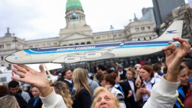 Photo of Vía una Ley de Menem, el Gobierno declara a Aerolíneas «sujeta a privatización»