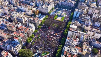 Photo of Marcha Federal: postales de un país que se moviliza en defensa de las universidades