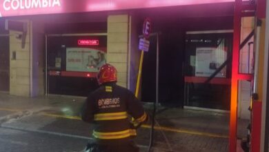 Photo of Un banco se incendió en el Centro de Córdoba