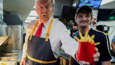 Photo of Donald Trump hizo campaña en un McDonald’s para criticar a Kamala Harris