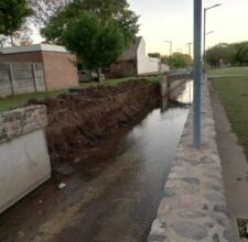 Photo of DESMORONAMIENTO EN EL CANAL CENTRAL: URGEN REPARACIONES CERCA DE LA CIUDAD DE LOS NIÑOS