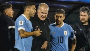 Photo of Escándalo en Uruguay: Luis Suárez dio detalles del mal vínculo de los jugadores con el Loco Bielsa