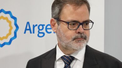 Photo of El Gobierno desplazó al embajador argentino en España