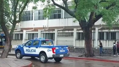 Photo of Alumnos encendieron una bengala en el interior del colegio y provocaron un caos