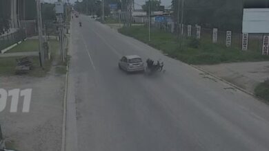 Photo of VIDEO: un motociclista fue atropellado en barrio Villa Parque